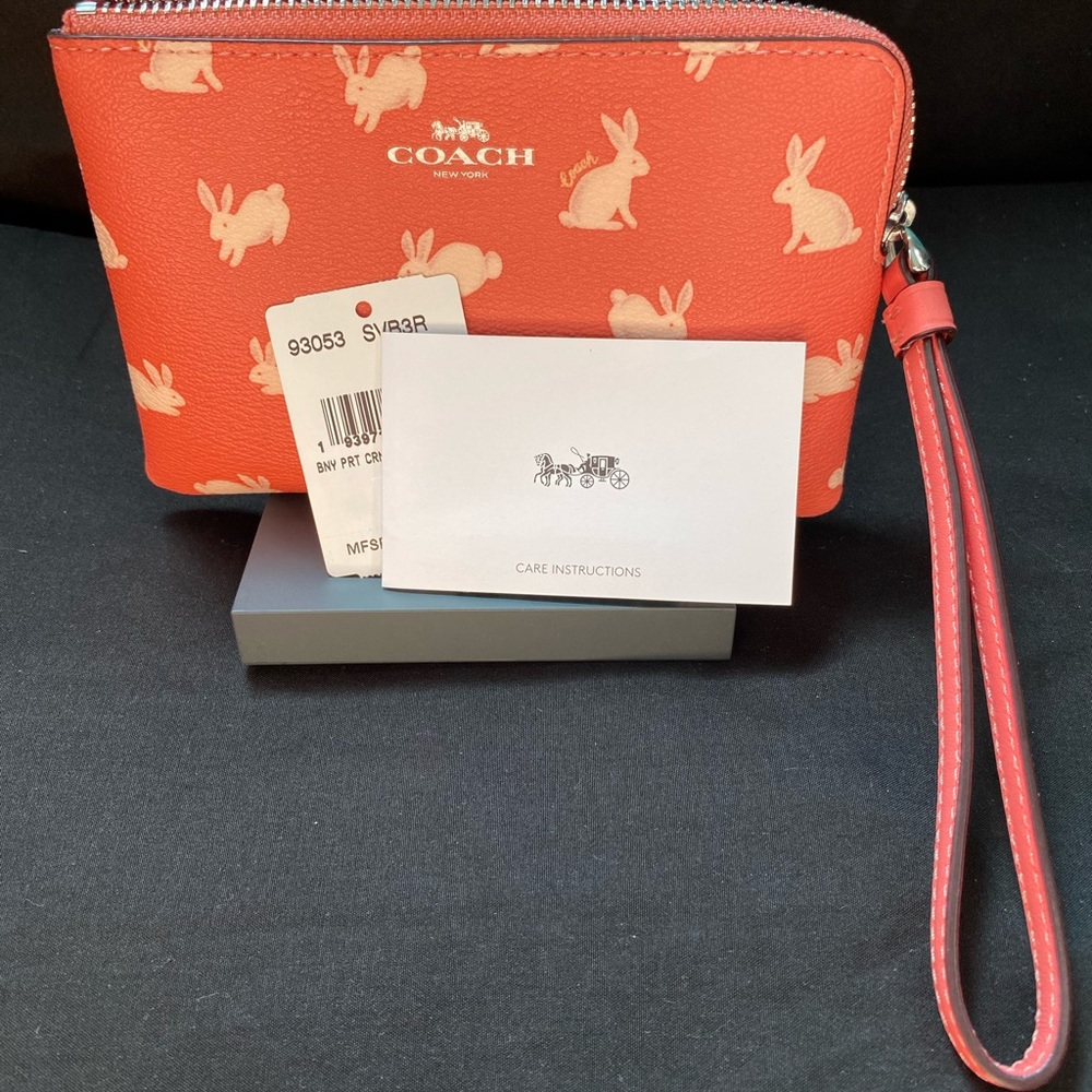 Coach wristlet BUNNY - Picture 3 of 3